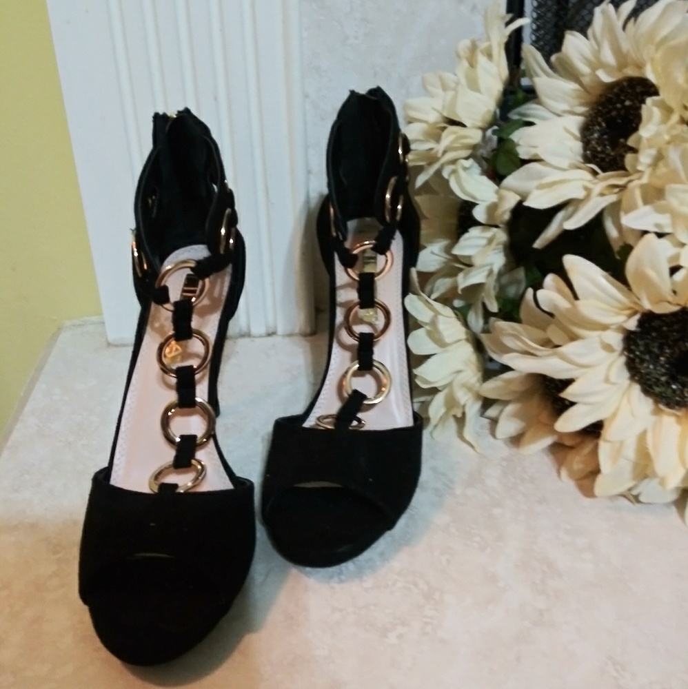 Liliana black shoes
